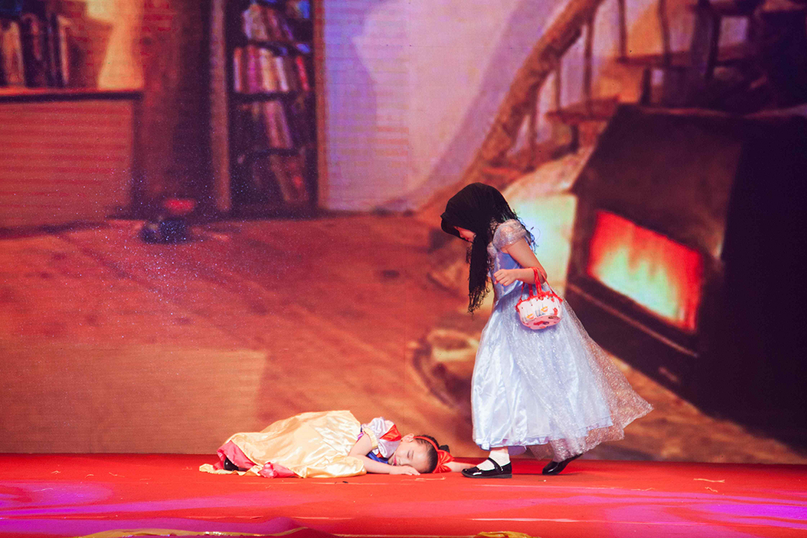 团体英文短剧表演3